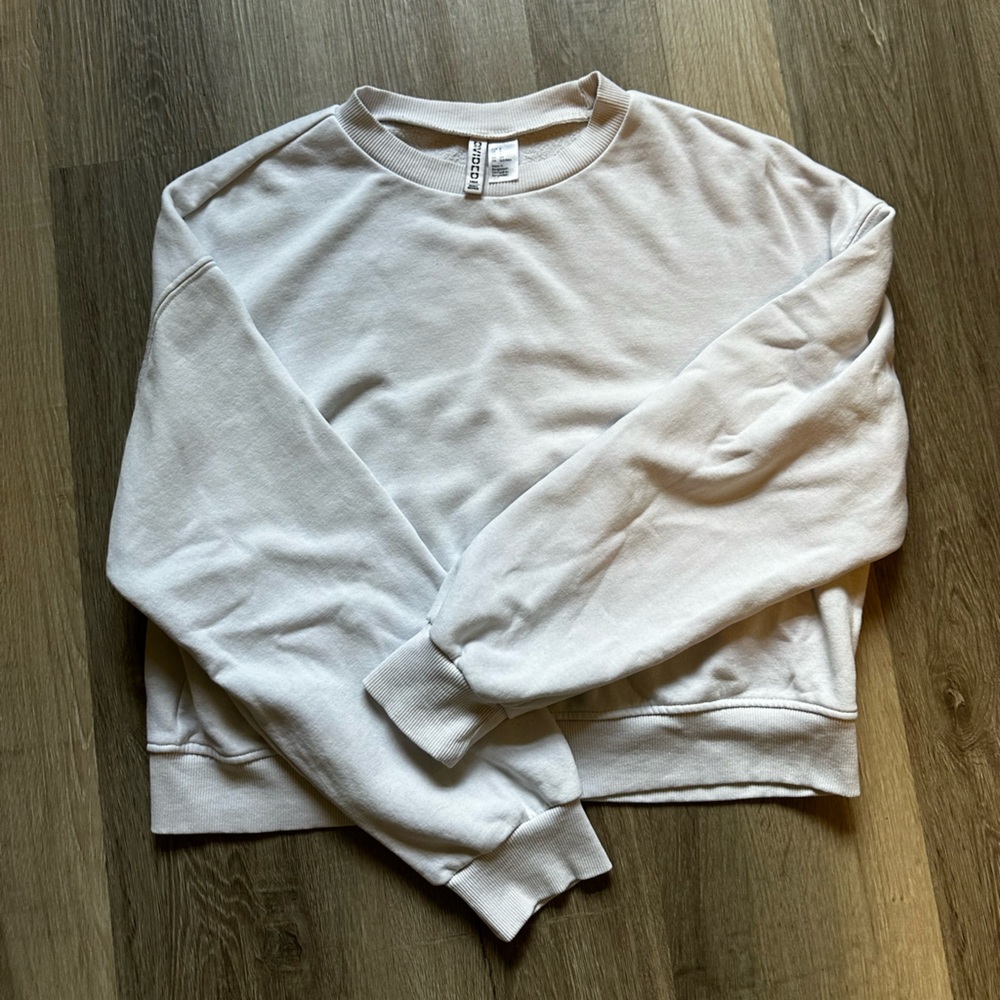 Divided size small white crewneck